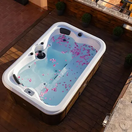 Guest house Vivilo Trevi - Luxury Experience - Private Jacuzzi On Terrace - Insane View 4*